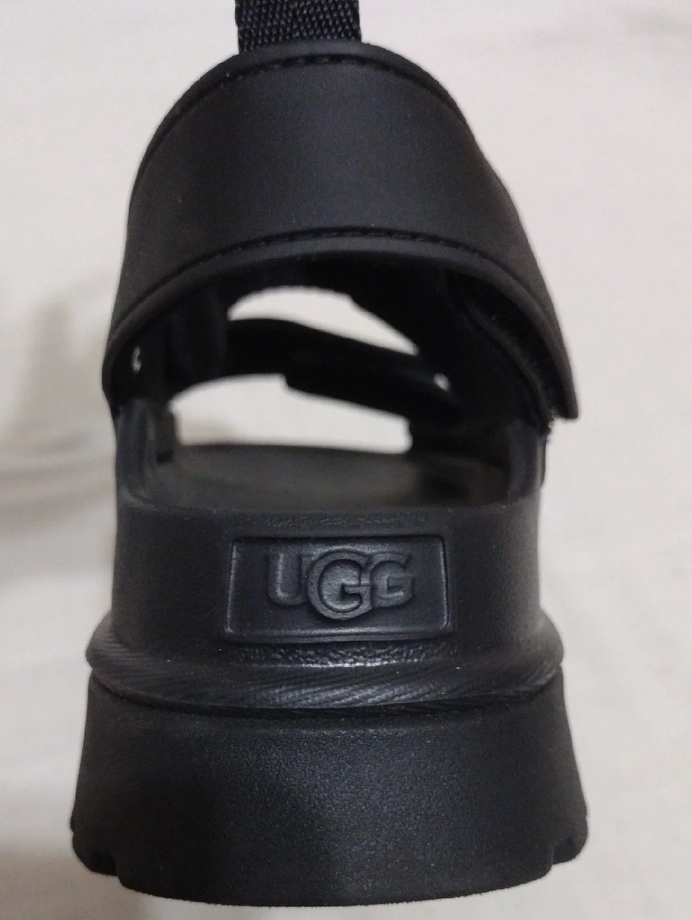 NEW UGG GoldenGlow Platform Sandals US 9 Black Lug Sole Resort Athleisure Chic